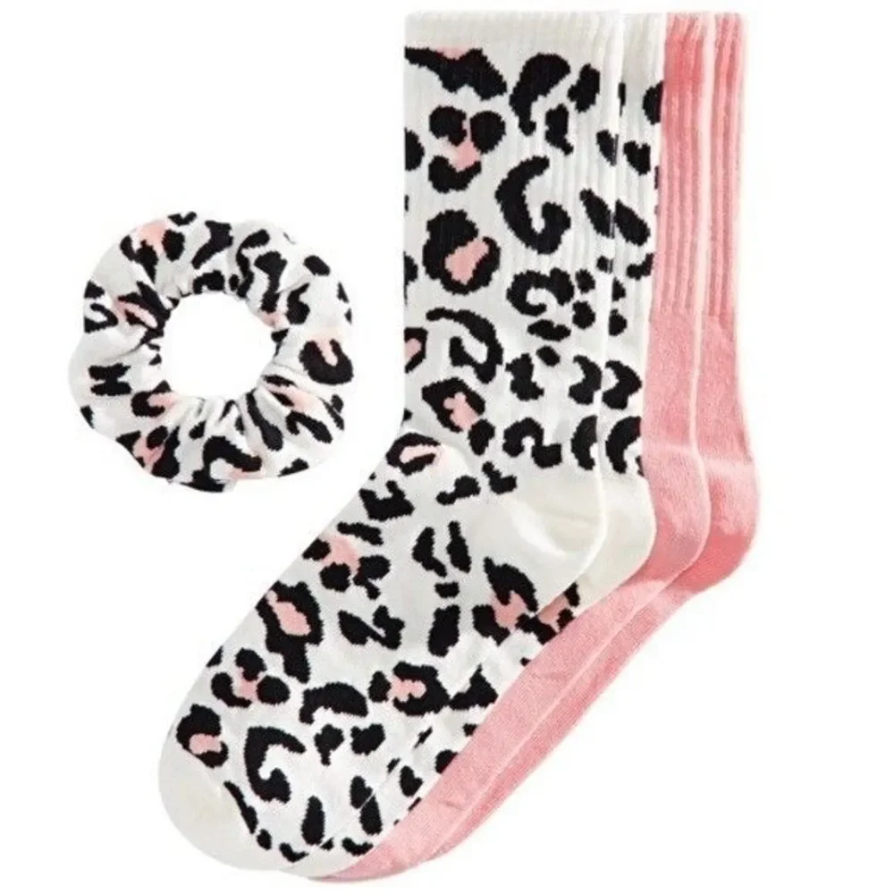 Bundle 6 socks and 3 scrunchies set Jenni Pack Tie Dye size 9-11